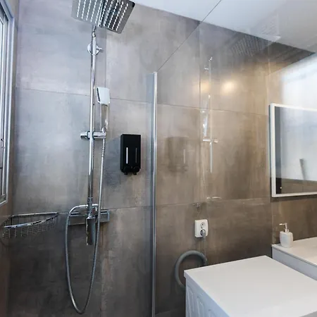 Casa Nova, 1 Min From Beach, Centre 卡尔佩